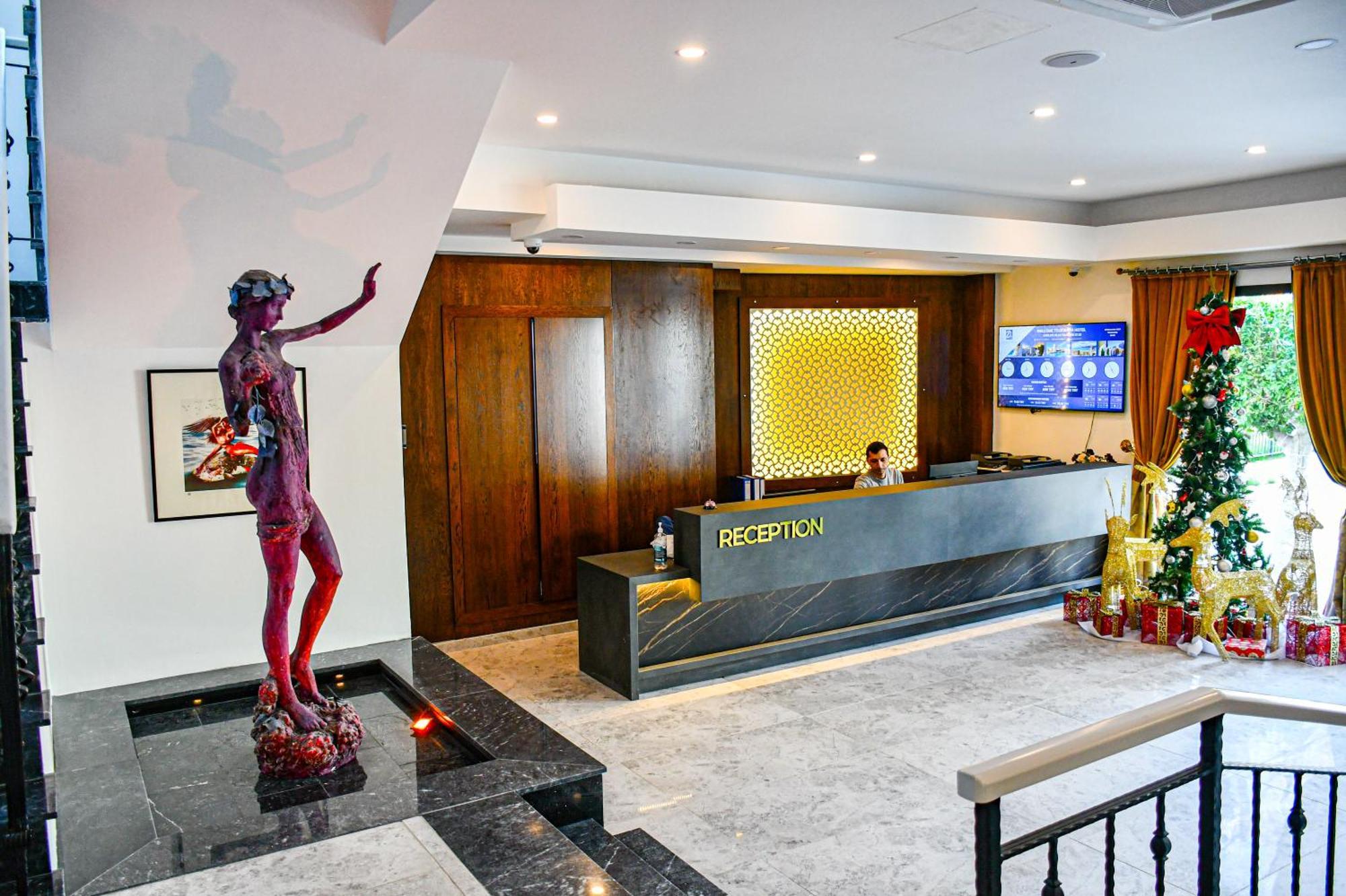 Dorana Hotel Кіренія Екстер'єр фото